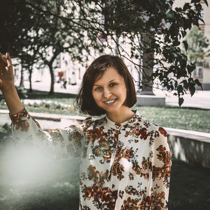 Portrait of Aria Chen, group coordinator and fusion cooking expert